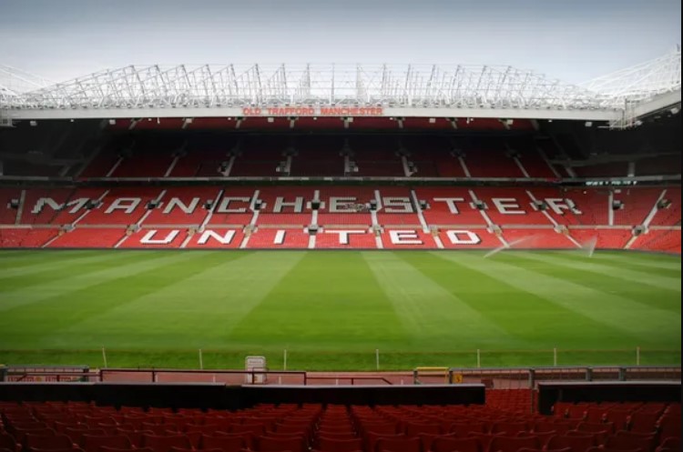san-van-dong-cau-lac-bo-manchester-united-tung-thi-dau