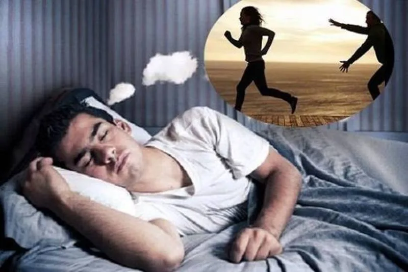 Hình ảnh kẻ xấu truy đuổi có thể phản ánh nỗi sợ mất tài sản, mất quyền kiểm soát hoặc bị lợi dụng