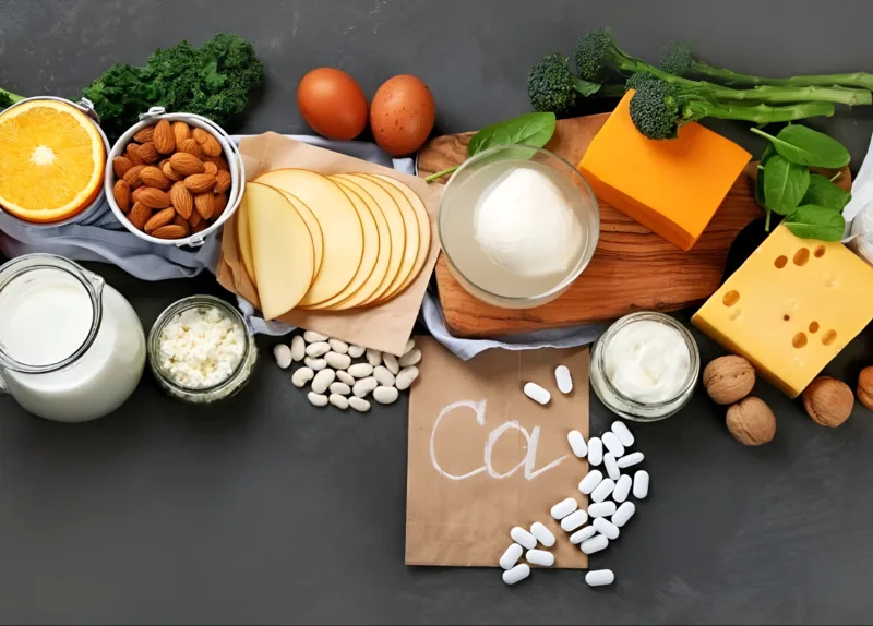 Kết hợp thực phẩm giàu canxi, kiểm tra hàm lượng sản phẩm và chia liều phù hợp giúp mẹ bầu bổ sung canxi khoa học hơn mỗi ngày.